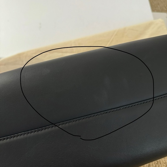 Flattered Classic Leather Bag. Scandinavian Minimalist Brand. Hedda Grande Tote. - Picture 16 of 16